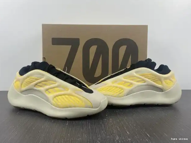hype Mono V3 Adidas Yeezy HP5425 Safflower 700 0616